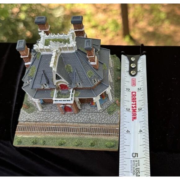 Santa’s Best 1995 Christmas In New England Train Station Excellent Condition! - Picture 3 of 7